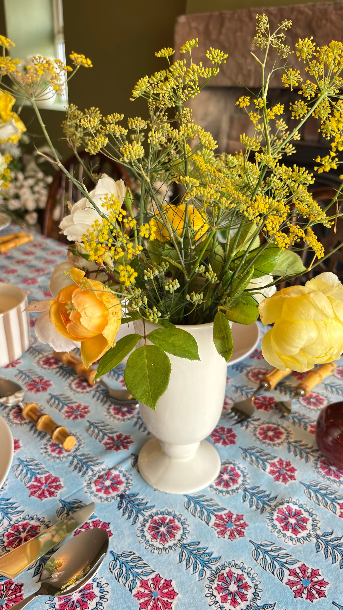 White Footed Urn Vase | Ceramic Pedestal Flower Vase
